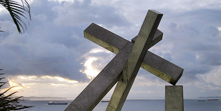 Cruz Caída: Salvador, Bahia, Brazil